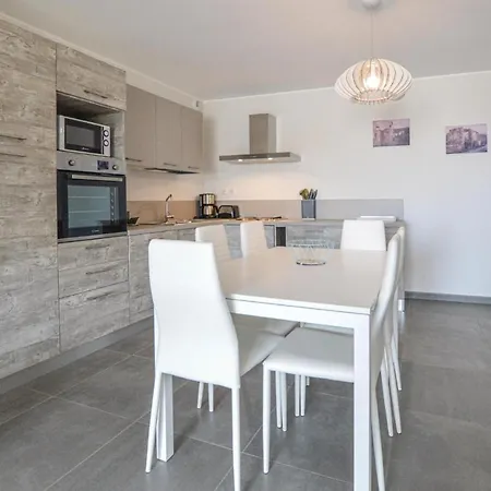 Διαμέρισμα 2 Bedroom Nice Apartment In Algajola Algajola (Corsica)