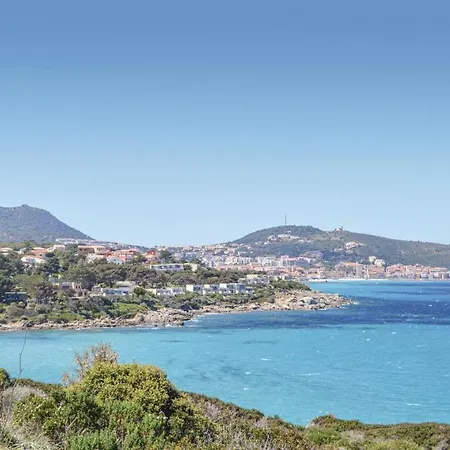 Апартаменты 2 Bedroom Cozy In *